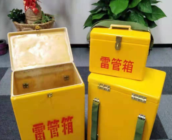 和静玻璃钢雷管箱有哪些特点