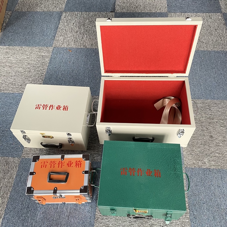 和静爆破工程作业箱如何选择？玻璃钢与传统材质的全面对比